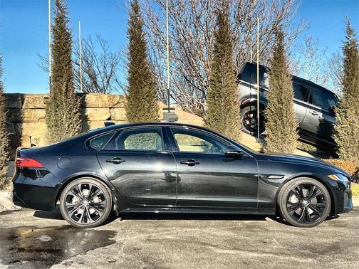 2024 Jaguar XF R-Dynamic SE