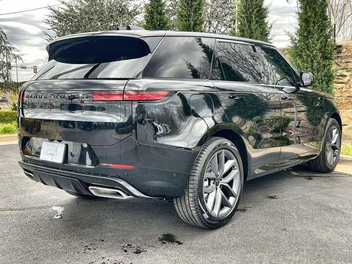 Santorini Black 2026 Land Rover Range Rover Sport P400 Dynamic SE