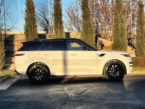 2026 Land Rover Range Rover Sport 5.0 Supercharged Dynamic