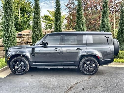 2025 Land Rover Defender P400 X-Dynamic SE