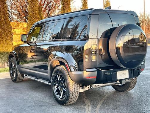 2026 Land Rover Defender 110 S