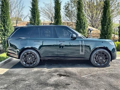 2025 Land Rover Range Rover P530 SE