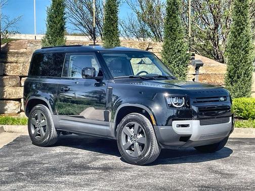 2023 Land Rover Defender SE