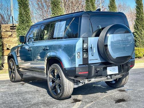 2026 Land Rover Defender P400 X-Dynamic SE