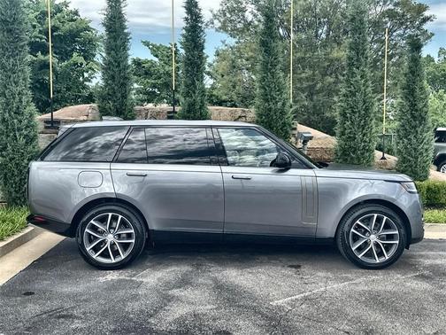 2025 Land Rover Range Rover P400 SE 7 Seat