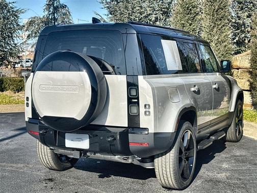 2026 Land Rover Defender 110 S