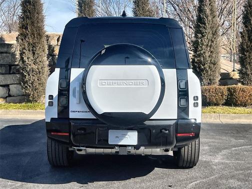 2026 Land Rover Defender P400 X-Dynamic SE