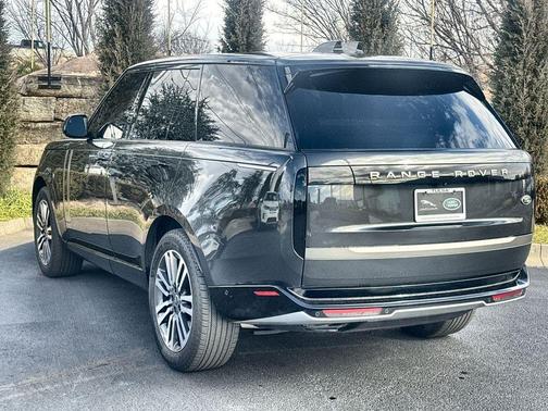 2023 Land Rover Range Rover P530 SE