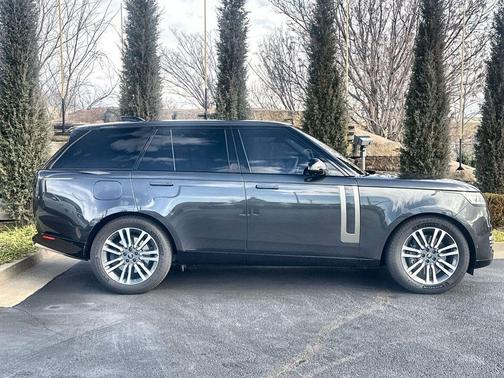 2023 Land Rover Range Rover P530 SE