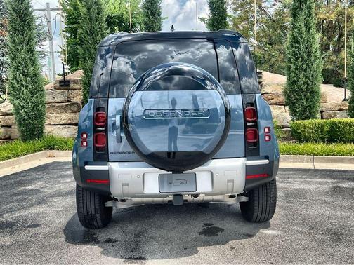 2025 Land Rover Defender P400 S