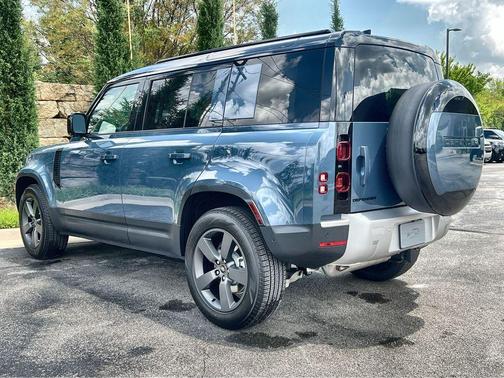 2025 Land Rover Defender P400 S