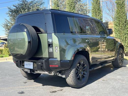 2026 Land Rover Defender P400 X-Dynamic SE