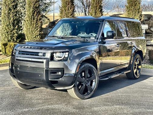 2026 Land Rover Defender 130 X-Dynamic SE