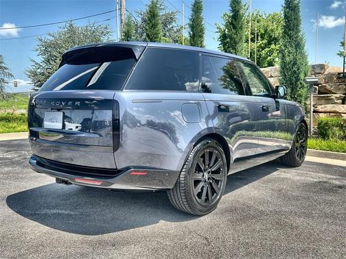 2025 Land Rover Range Rover P400 SE