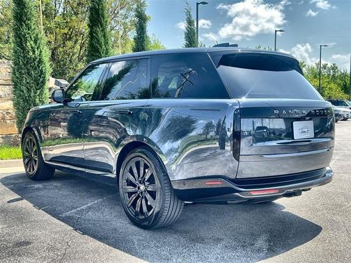 2025 Land Rover Range Rover P400 SE
