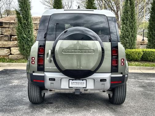 2024 Land Rover Defender P300 S