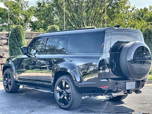 Santorini Black 2026 Land Rover Defender P500 V8