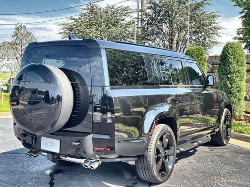 Santorini Black 2026 Land Rover Defender P500 V8
