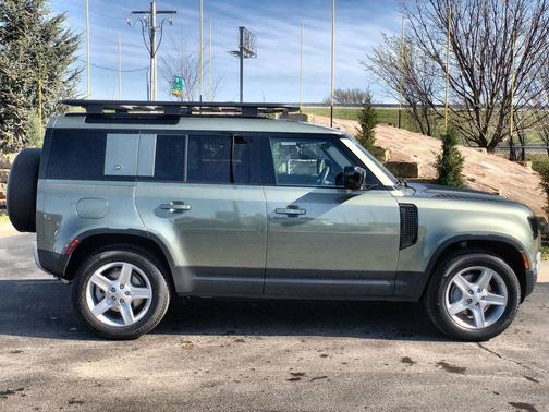 2021 Land Rover Defender 110 SE