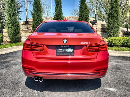 2018 BMW 330 i