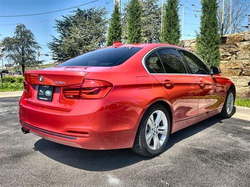 2018 BMW 330 i