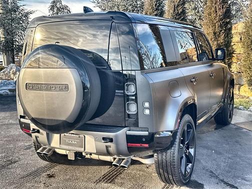 2025 Land Rover Defender P525 V8