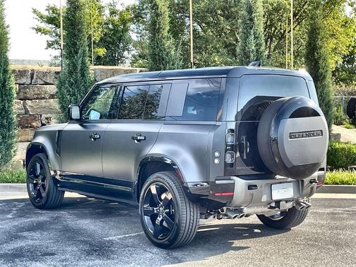 2025 Land Rover Defender P525 V8