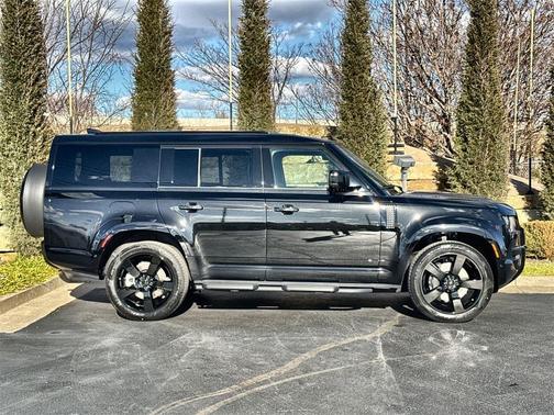 2026 Land Rover Defender 130 X-Dynamic SE