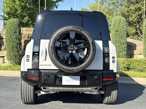 Borasco Grey 2026 Land Rover Defender P400 X-Dynamic SE