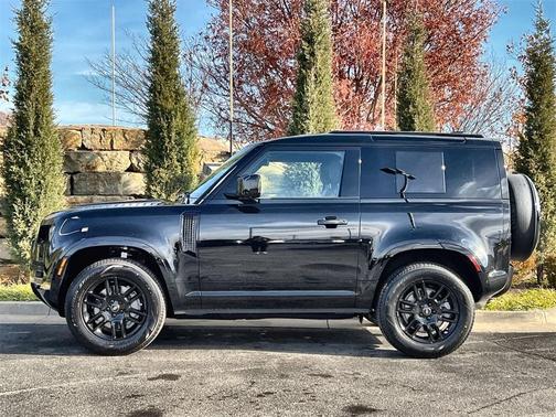 2025 Land Rover Defender P400 X-Dynamic SE