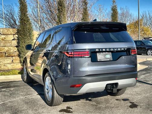 2025 Land Rover Discovery P300 S