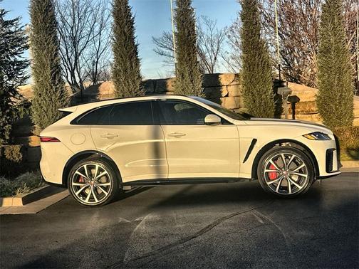 2023 Jaguar F-PACE SVR