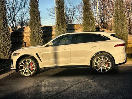 2023 Jaguar F-PACE SVR