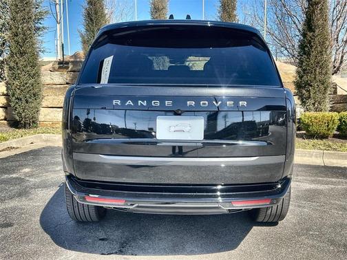 2025 Land Rover Range Rover P530 SE