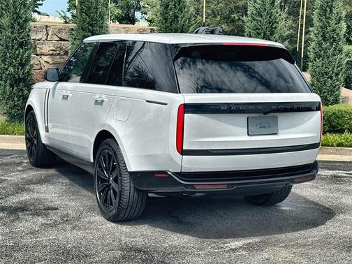 2025 Land Rover Range Rover P550e Autobiography