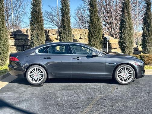 2020 Jaguar XF 30t Prestige