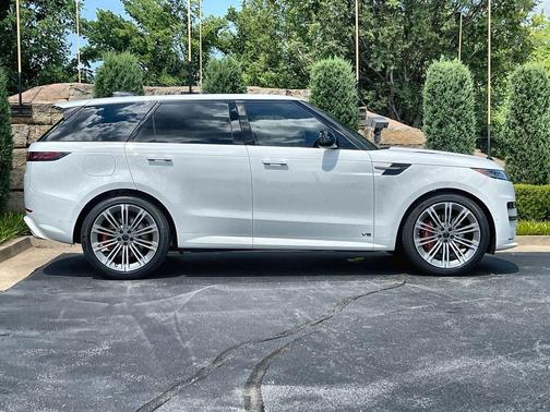 Fuji White 2026 Land Rover Range Rover Sport P530 Dynamic SE
