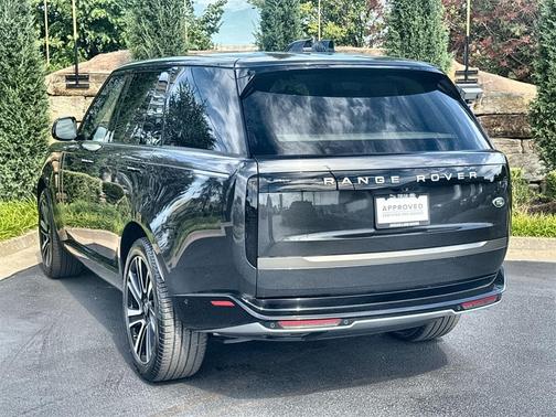2023 Land Rover Range Rover P530 SE