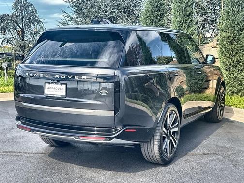 2023 Land Rover Range Rover P530 SE