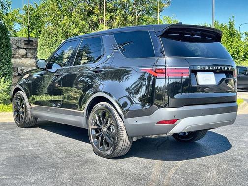 Santorini Black 2026 Land Rover Discovery S
