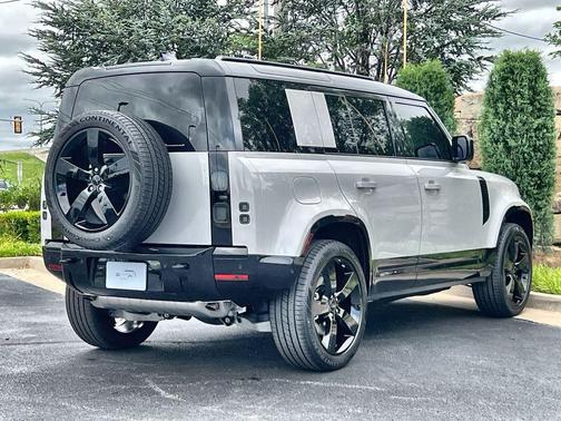 Borasco Grey 2026 Land Rover Defender P400 X-Dynamic SE