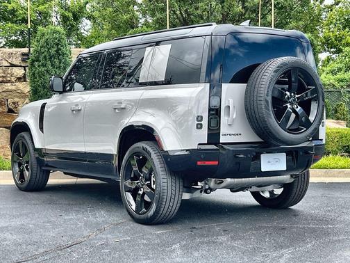 Borasco Grey 2026 Land Rover Defender P400 X-Dynamic SE