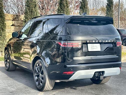 2026 Land Rover Discovery Tempest Edition