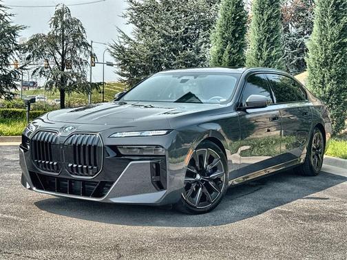 2025 BMW 760 760i xDrive