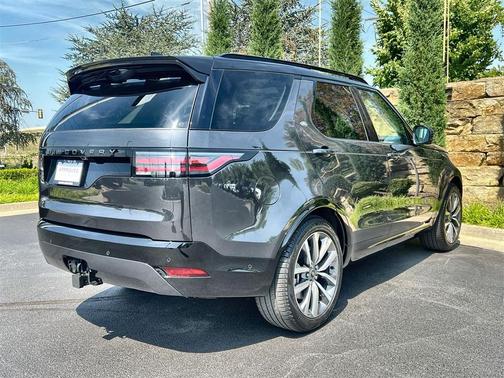 2025 Land Rover Discovery P360 Dynamic SE