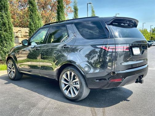 2025 Land Rover Discovery P360 Dynamic SE