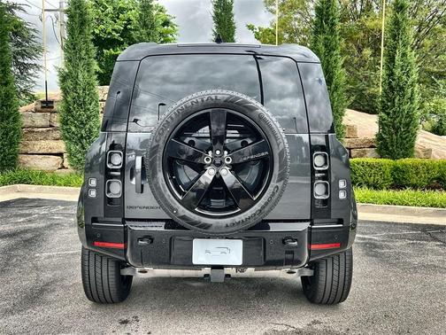 2025 Land Rover Defender P400 X