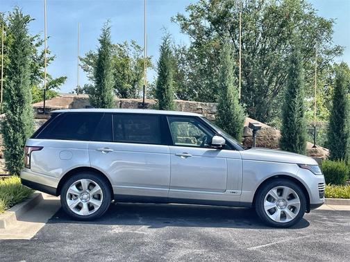 2020 Land Rover Range Rover P525 HSE LWB
