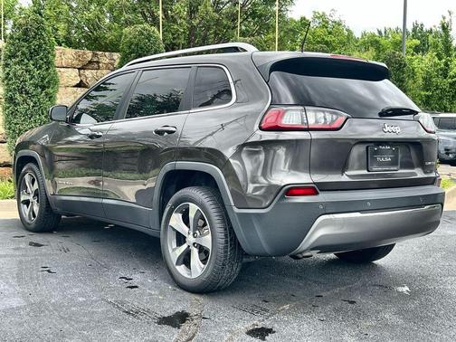 Granite Crystal Clearcoat Metallic 2019 Jeep Cherokee Limited