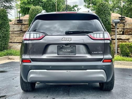 Granite Crystal Clearcoat Metallic 2019 Jeep Cherokee Limited